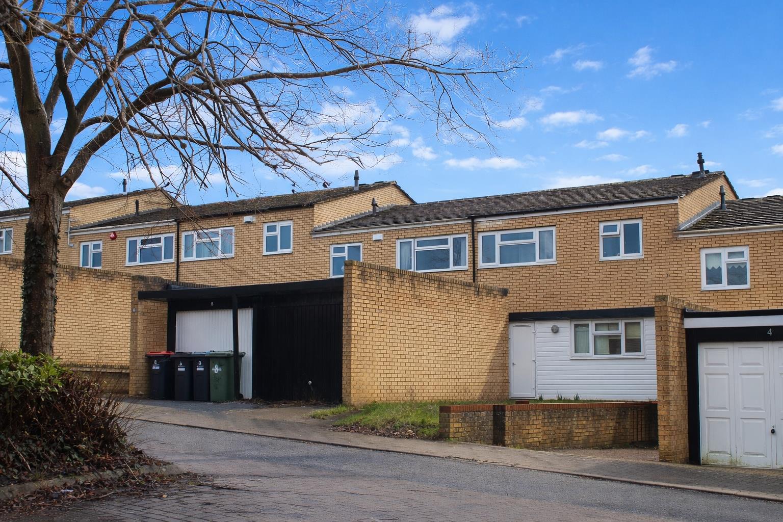 3 bed property in Clydesdale Place, Milton Keynes